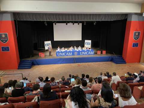 I relatori e la platea