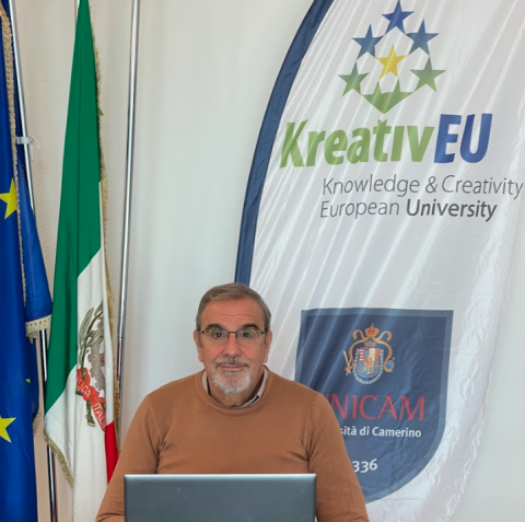 Il prof. Renato De Leone