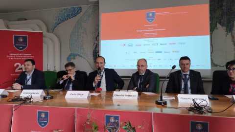 Il tavolo dei relatori