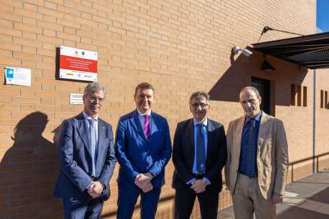 Da sinistra, il prof. Marchetti, il prof. Ollevier, il Rettore Leoni, il prof. Pettinari