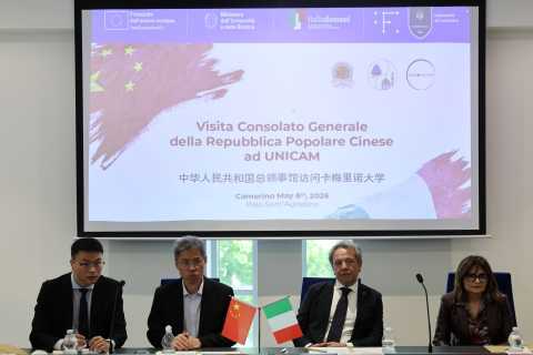 Il tavolo dei relatori