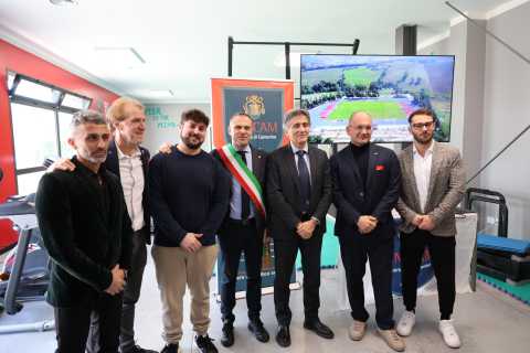 Un momento dell'inaugurazione della nuova sala pesi