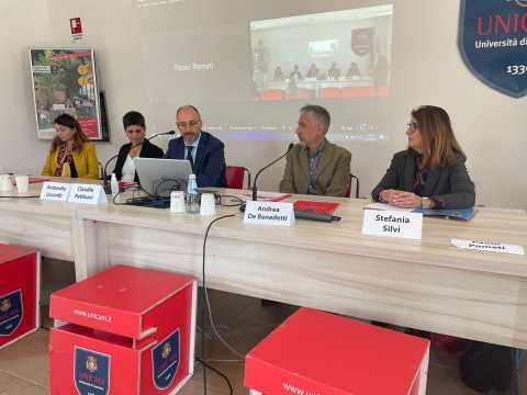 Il tavolo dei relatori